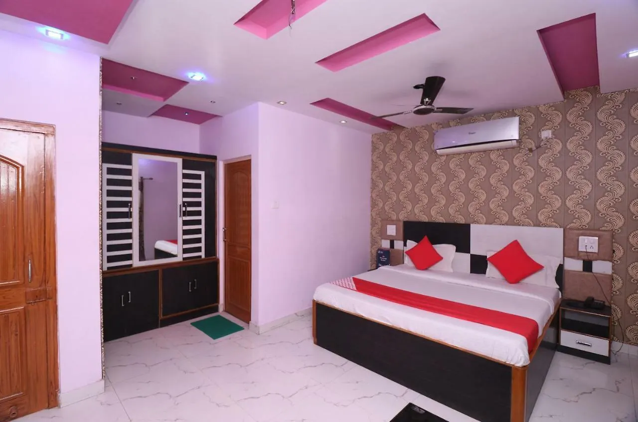 Oyo 18682 Hotel Roshan Varanasi