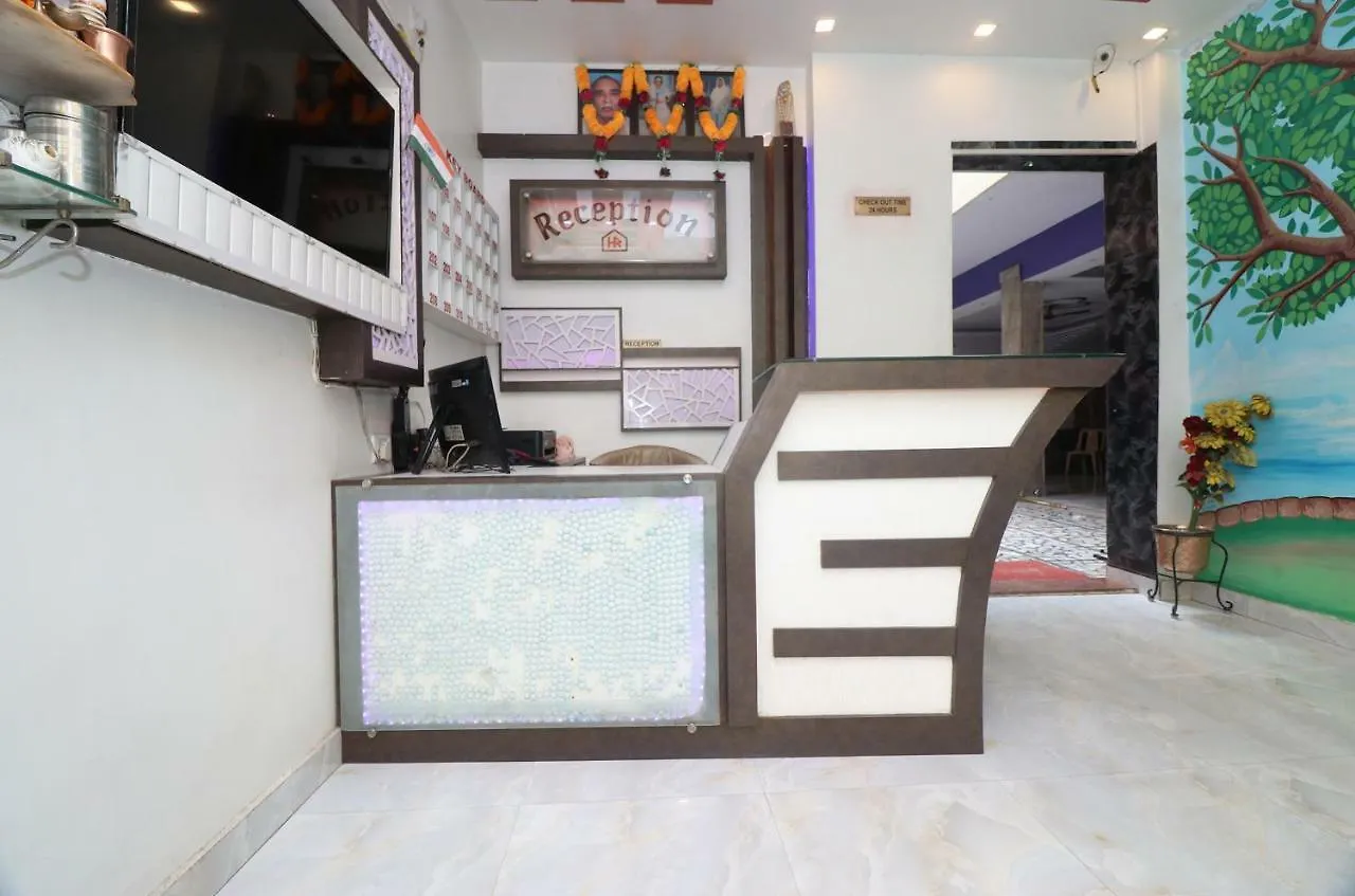 Oyo 18682 Hotel Roshan Varanasi