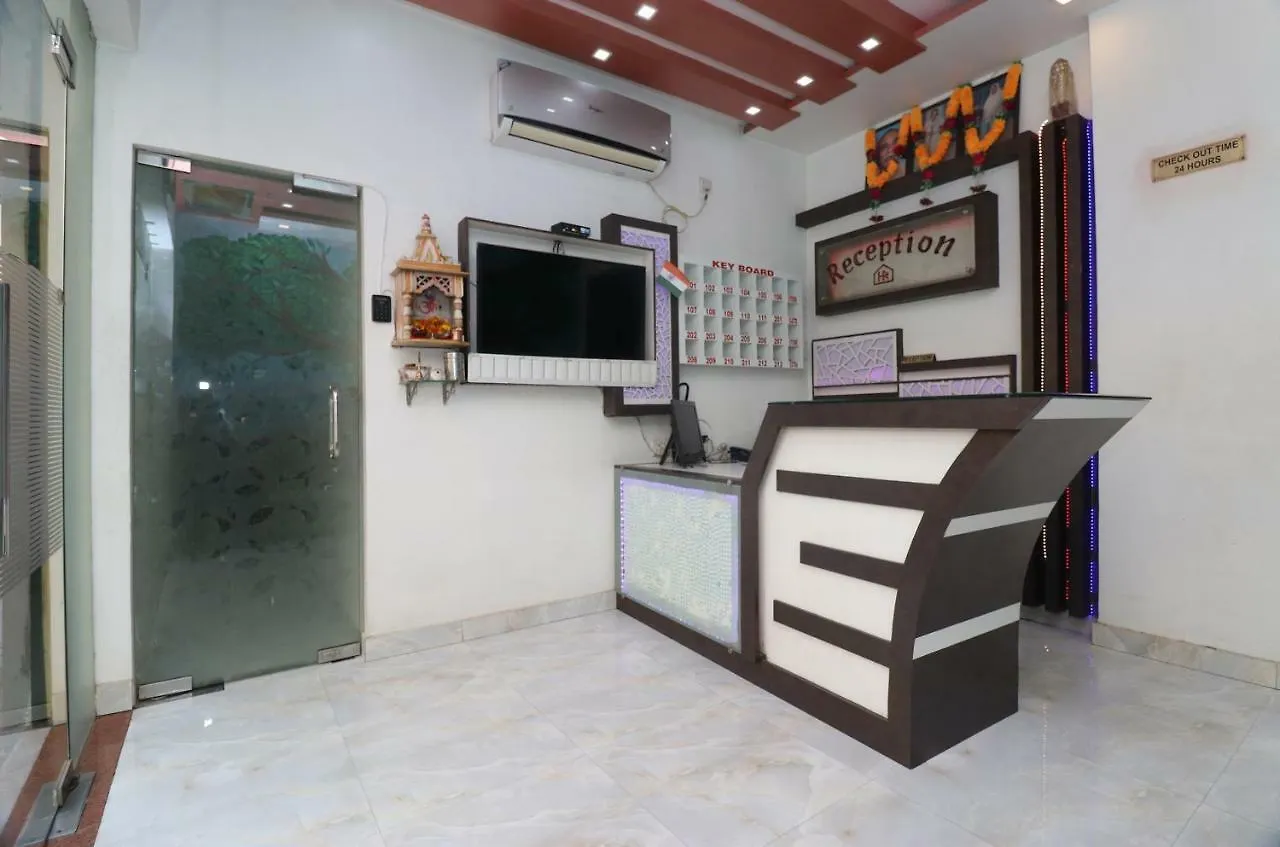 Oyo 18682 Hotel Roshan Varanasi